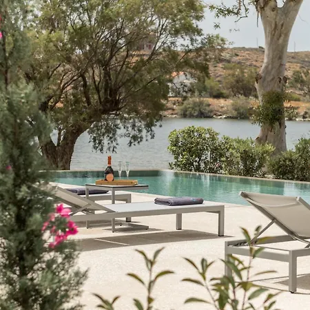 Okeanos Hotel Vourkárion